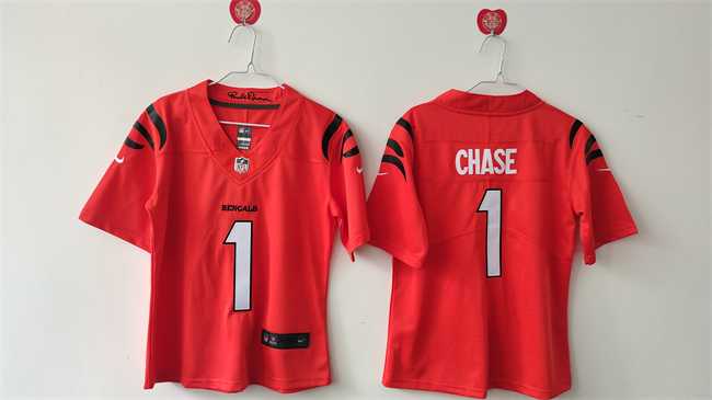 Women%27s Cincinnati Bengals #1 Ja%27Marr Chase Orange Vapor Stitched Jersey
